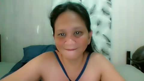 Snapshot of divinegrace10 chatting on May 19, 5:25 am Divine Grace Close To Your Hear online show from May 19, 5:25 am