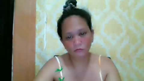 Snapshot of divinegrace10 chatting on May 23, 7:56 am Divine Grace Close To Your Hear online show from May 23, 7:56 am