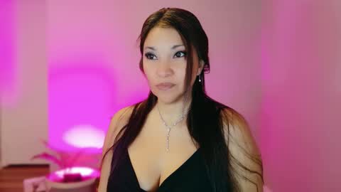 DivineLynn online show from March 23, 12:09 pm