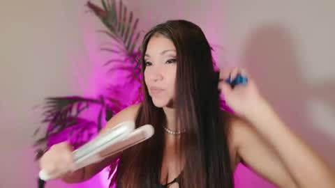 DivineLynn online show from May 24, 3:17 pm