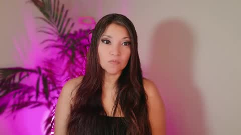 DivineLynn online show from May 25, 12:44 pm