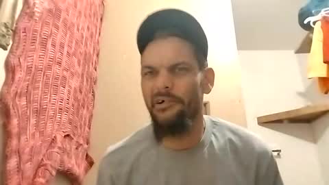 Snapshot of dixonbird41 chatting on March 3, 2:04 pm dixonbird41 online show from March 3, 2:04 pm