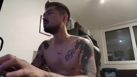 D online show from November 15, 6:48 pm