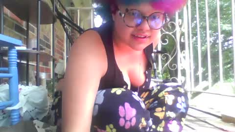 dizzinsweatyy online show from July 16, 8:37 pm
