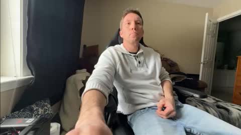 Hansel and Gretle online show from February 5, 8:02 pm