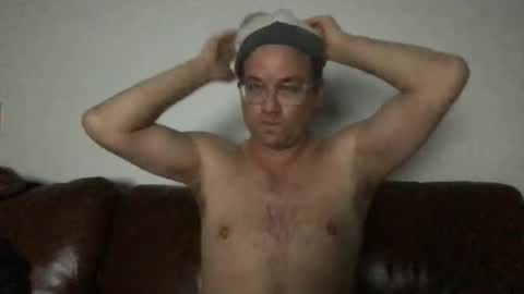 TriflinYoBitch online show from February 4, 9:37 am