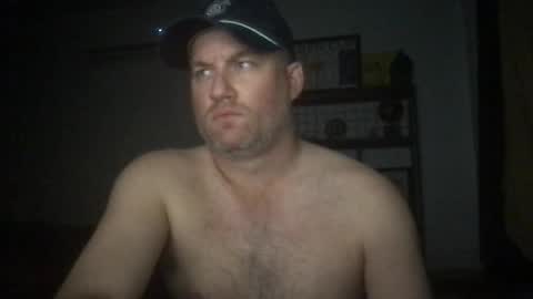 TriflinYoBitch online show from March 11, 9:37 am