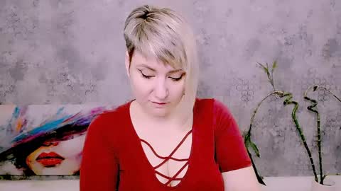 Snapshot of djullia chatting on June 5, 6:42 am djullia online show from June 5, 6:42 am