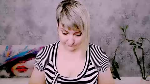 Snapshot of djullia chatting on July 11, 6:05 am djullia online show from July 11, 6:05 am