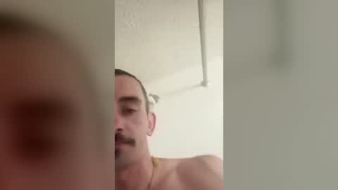 dkboogie42 online show from June 18, 1:06 am