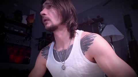 Snapshot of dl_raven chatting on January 8, 6:41 am Silverhand online show from January 8, 6:41 am