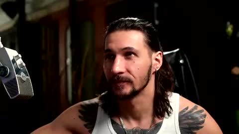 Snapshot of dl_raven chatting on June 20, 7:55 am Silverhand online show from June 20, 7:55 am