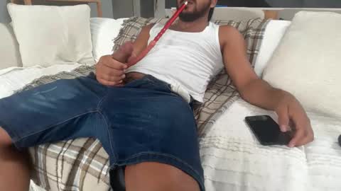 Snapshot of dmitirdarko chatting on February 3, 10:09 am Dmitri online show from February 3, 10:09 am