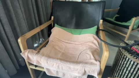 Snapshot of dmitirdarko chatting on February 26, 8:24 am Dmitri online show from February 26, 8:24 am