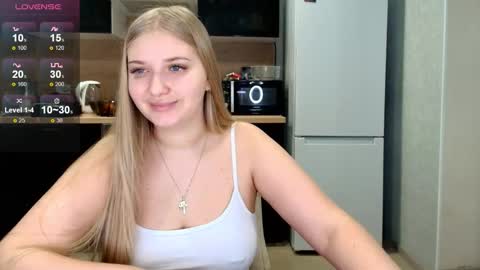 Snapshot of do_u_want_alice chatting on January 17, 5:34 am Alice online show from January 17, 5:34 am