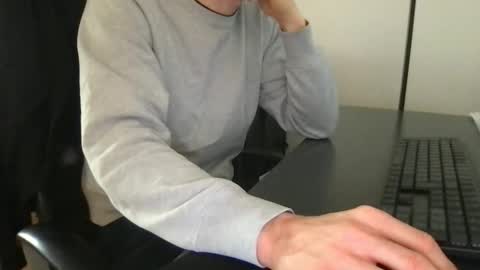 doctor_luv_69 online show from April 29, 6:28 am