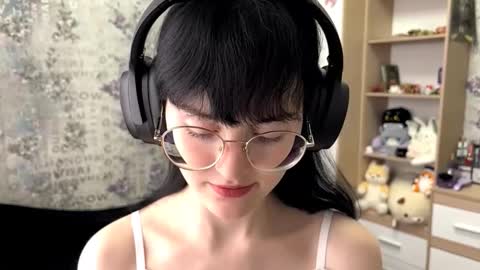 Snapshot of dodiebabikian chatting on September 20, 12:06 pm Annie PVT IS OPEN online show from September 20, 12:06 pm