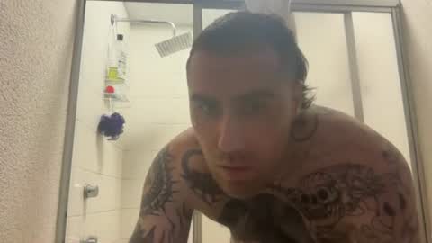 Snapshot of dogboi666 chatting on June 21, 2:58 am Dogboi online show from June 21, 2:58 am