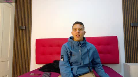 Snapshot of dogerman_01 chatting on May 25, 11:49 am 01 online show from May 25, 11:49 am