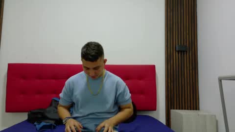 Snapshot of dogerman_01 chatting on May 27, 11:51 am 01 online show from May 27, 11:51 am
