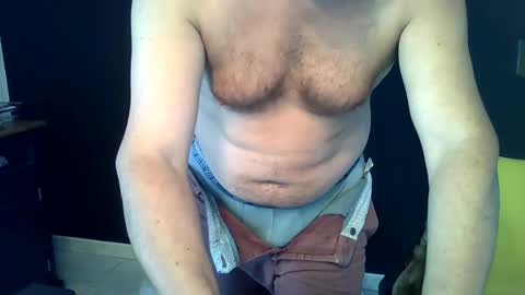 Snapshot of doggydaddi chatting on December 18, 2:49 pm Alex online show from December 18, 2:49 pm