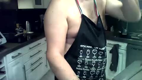 Snapshot of doggydaddi chatting on December 19, 7:07 am Alex online show from December 19, 7:07 am