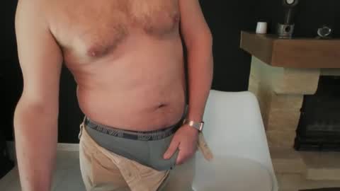 Snapshot of doggydaddi chatting on February 17, 1:10 pm Alex online show from February 17, 1:10 pm