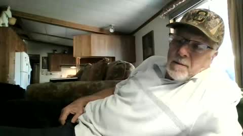 Snapshot of doingmyself69 chatting on September 17, 6:53 pm doingmyself69 online show from September 17, 6:53 pm