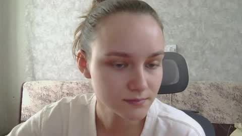 dolcezza_ online show from May 28, 11:51 am