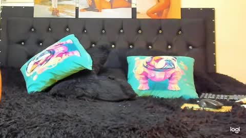 Snapshot of doll_celeste19 chatting on January 7, 9:35 pm C E L E S T E online show from January 7, 9:35 pm