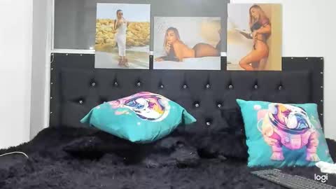 Snapshot of doll_celeste19 chatting on January 12, 5:03 am C E L E S T E online show from January 12, 5:03 am