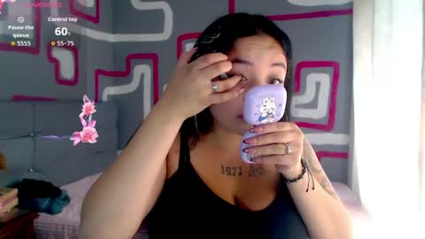 Snapshot of doll_emmy chatting on May 26, 8:05 pm Emily online show from May 26, 8:05 pm