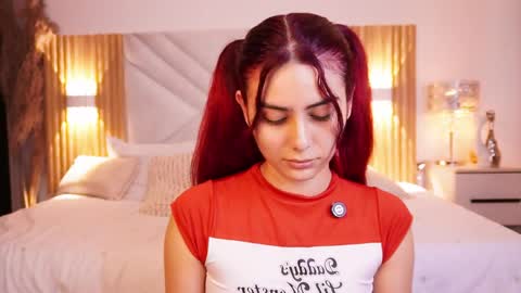 doll_kira_ online show from May 20, 2:23 pm