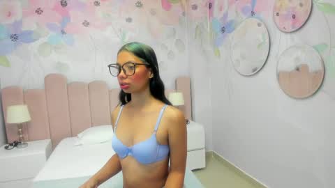 Snapshot of doll_skinny18 chatting on May 19, 10:54 am Samy online show from May 19, 10:54 am