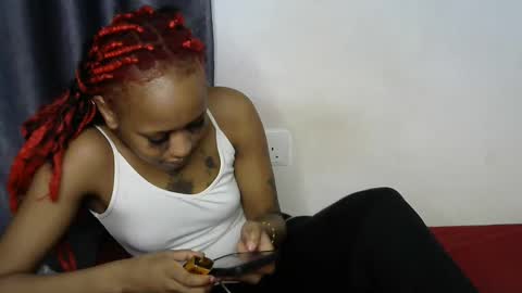 Snapshot of doll_starr chatting on October 30, 9:37 pm doll_starr online show from October 30, 9:37 pm