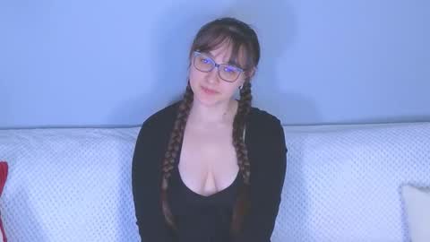 Snapshot of doll_tessa chatting on February 26, 4:06 pm Tessa online show from February 26, 4:06 pm