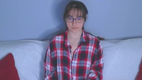 Snapshot of doll_tessa chatting on March 12, 6:14 pm Tessa online show from March 12, 6:14 pm