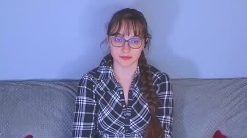 Snapshot of doll_tessa chatting on June 1, 3:03 pm Tessa online show from June 1, 3:03 pm