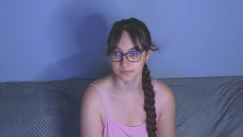 Snapshot of doll_tessa chatting on June 29, 9:37 am Tessa online show from June 29, 9:37 am