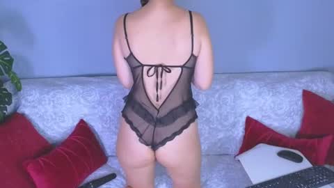 Snapshot of doll_tessa chatting on July 1, 9:33 am Tessa online show from July 1, 9:33 am