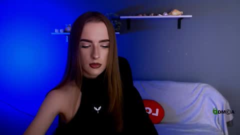 doll_vey online show from November 9, 8:07 pm