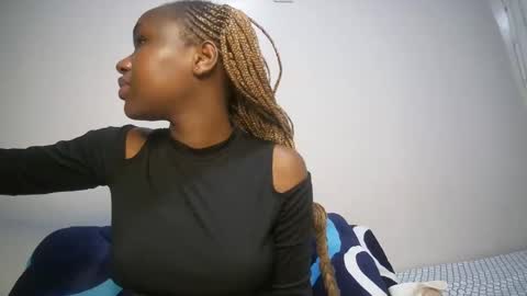 Snapshot of dollberry chatting on December 12, 10:02 am dollberry online show from December 12, 10:02 am