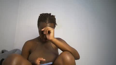 Snapshot of dollberry chatting on February 14, 9:56 am dollberry online show from February 14, 9:56 am