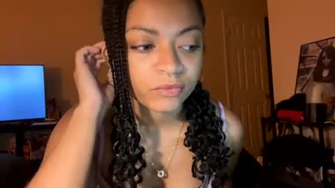 Snapshot of dollpart_ chatting on June 30, 2:12 am dollpart_ online show from June 30, 2:12 am