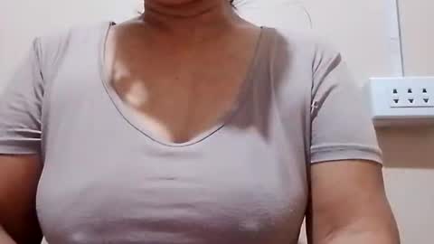 dolly926661 online show from May 28, 9:45 pm