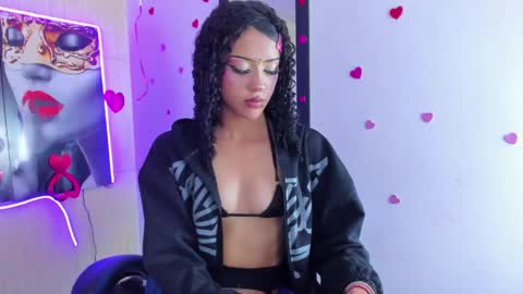 Snapshot of dolly_boob chatting on May 5, 4:42 am dolly_boob online show from May 5, 4:42 am