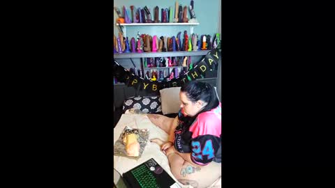 dollydarkside online show from May 14, 12:06 am