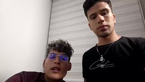 Snapshot of dom2travelers_sm chatting on January 16, 3:02 am Diego Castell online show from January 16, 3:02 am