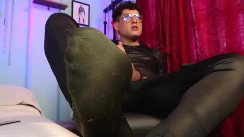 Snapshot of dom2travelers_sm chatting on October 27, 2:54 pm Diego Castell online show from October 27, 2:54 pm