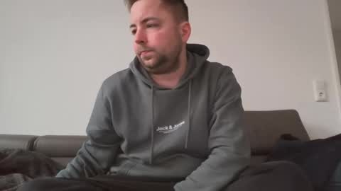 Snapshot of dombio_12 chatting on February 8, 12:08 pm dombio_12 online show from February 8, 12:08 pm